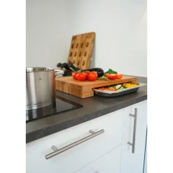 Continenta Schneidebrett mit Schublade 39x27x6 cm Stirnholz