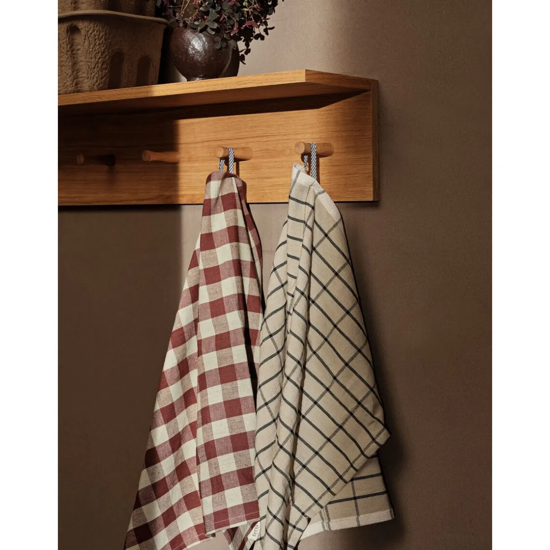 Weihnachten|Küchentextil<ferm LIVING Geschirrtuch 70x50 cm Hale sand/schwarz