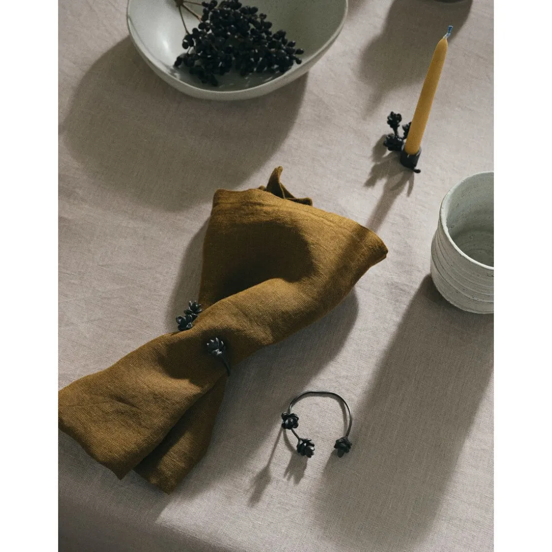 Bestseller<ferm LIVING Serviettenringe 4er-Set Forest Black Brass