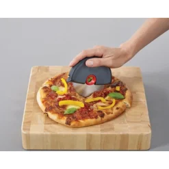 Grillen|Pizza<Joseph Joseph Pizzaschneider Disc 12 cm grau