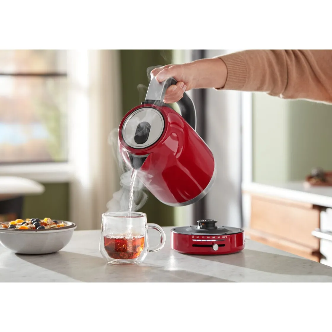 Wasserkocher|Weihnachten<KitchenAid Wasserkocher 1,7 l 2400 W Empire Rot