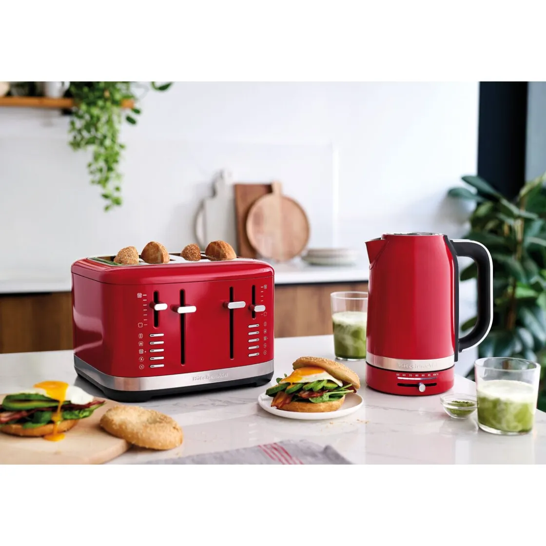 Wasserkocher|Weihnachten<KitchenAid Wasserkocher 1,7 l 2400 W Empire Rot