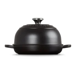 Brotbacken<Le Creuset Brot-Bräter 24 cm Signature Schwarz