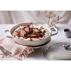 Le Creuset Gourmet-Profitopf mit Deckel 30 cm Signature Meringue