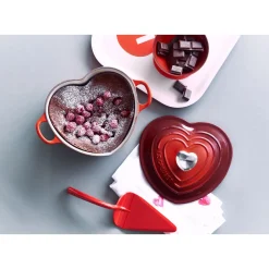 Muttertag|Weihnachten<Le Creuset Gourmet-Profitopf Herz mit Deckel 20 cm Heart Collection Kirschrot