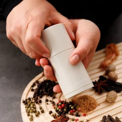 Microplane Gewürzmühle 2in1 12 cm Speciality Cashmere Beige