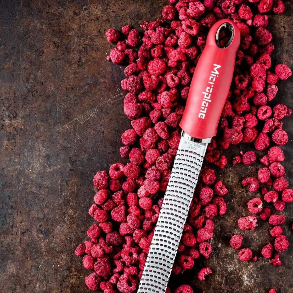 Messer & Co. Entdecken<Microplane Zester-Reibe 32 cm Premium Classic granatapfelrot
