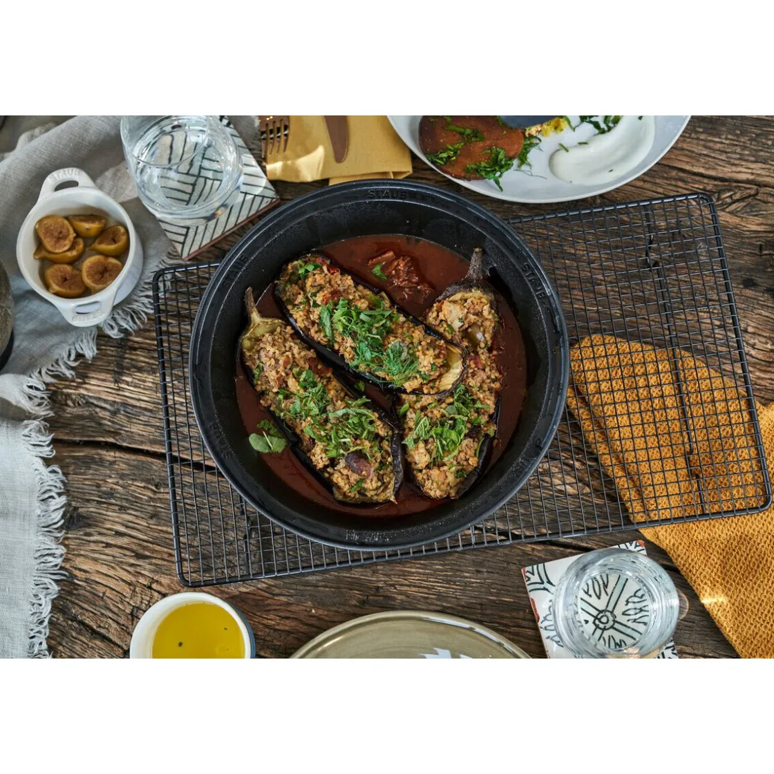 Kochwelt Entdecken<Staub Tajine 28 cm kirschrot