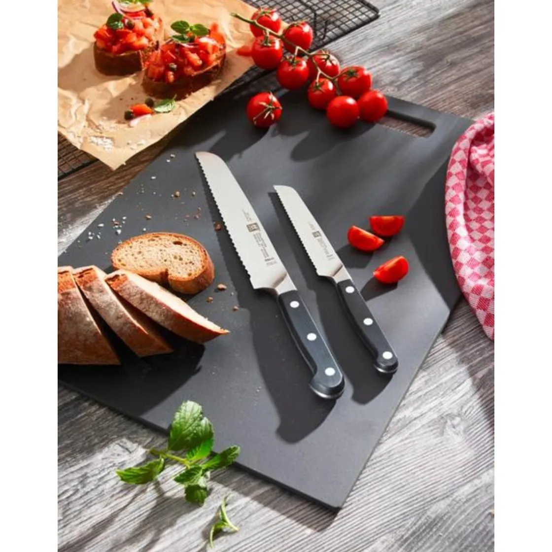 Zwilling Brotmesser 20 cm Pro schwarz